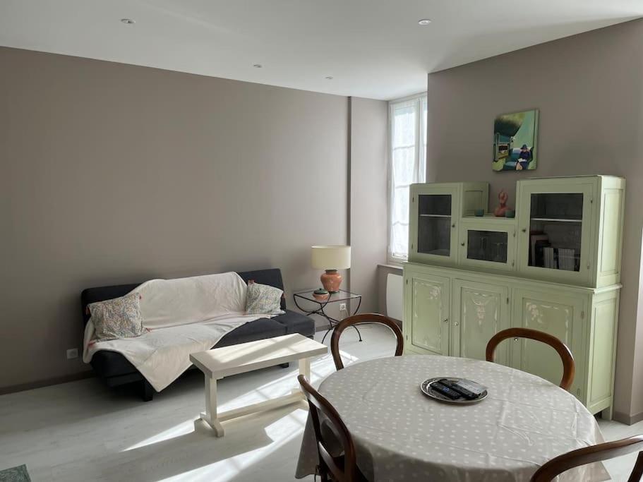 Superbe Appartement Plein Centre Millau Extérieur photo