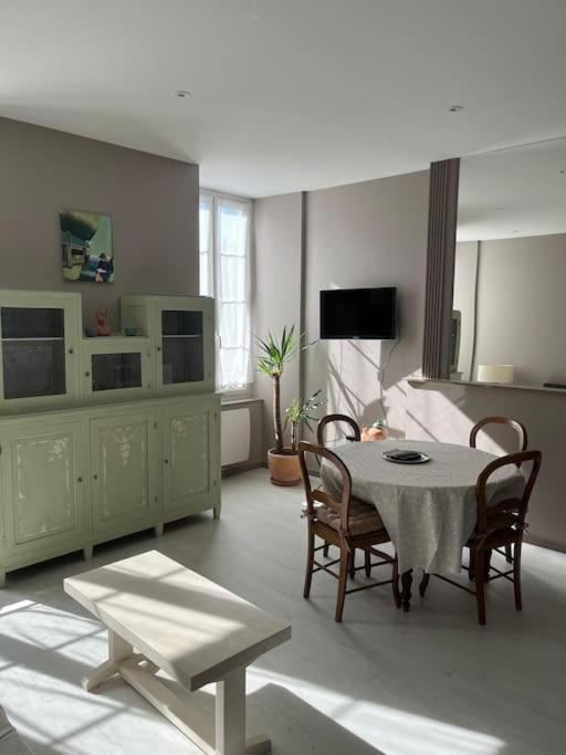 Superbe Appartement Plein Centre Millau Extérieur photo
