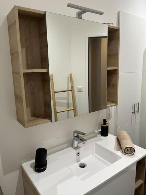 Superbe Appartement Plein Centre Millau Extérieur photo